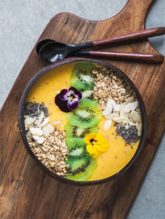 Esqueça os pratos rasos. 5 receitas para comer na taça