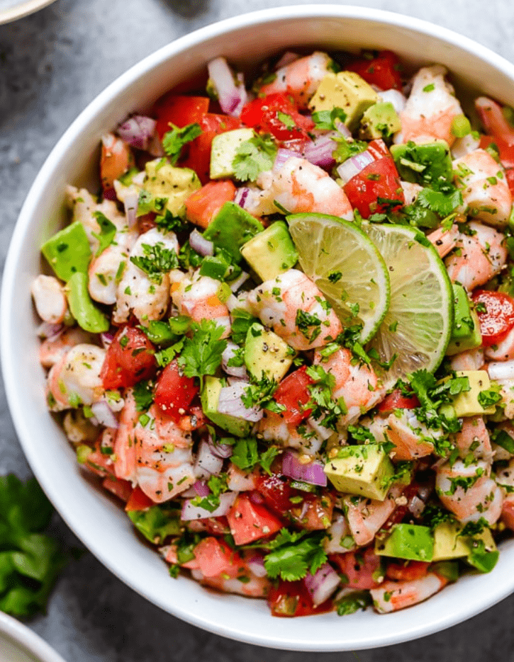Cozinhar com este calor? Faça antes uma destas 6 saladas apetitosas (e até há uma opção vegetariana)