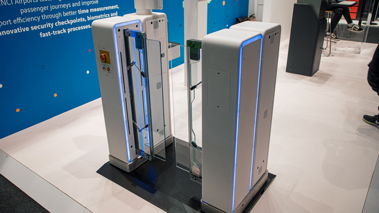 As portas de embarque vão funcionar com esta nova tecnologia, evitando filas