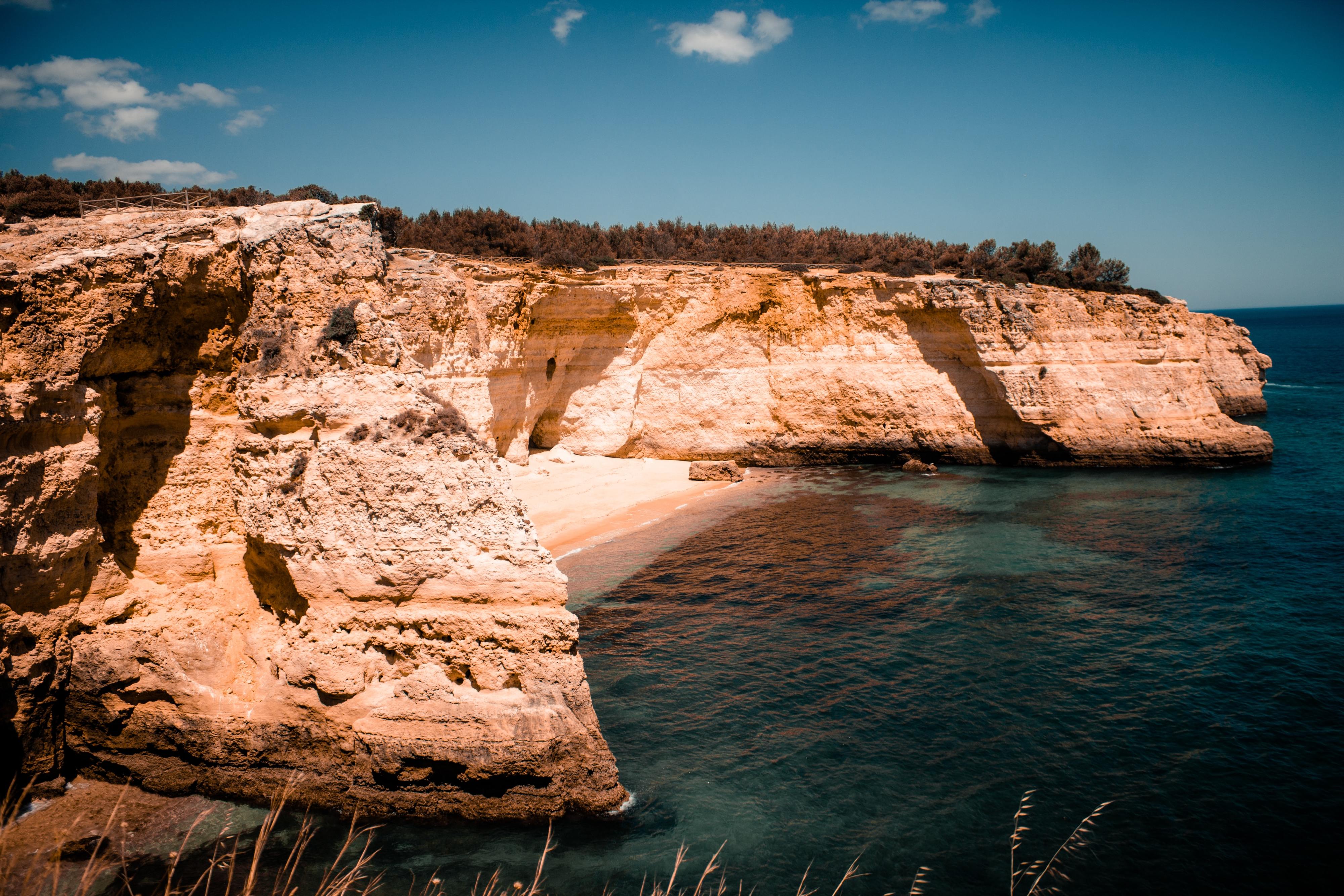 De Vila do Bispo a Albufeira. Estas são as 10 praias do barlavento algarvio com mais e menos lotação