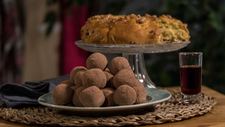 5 receitas com as sobras de bolo-rei — das trufas aos rum