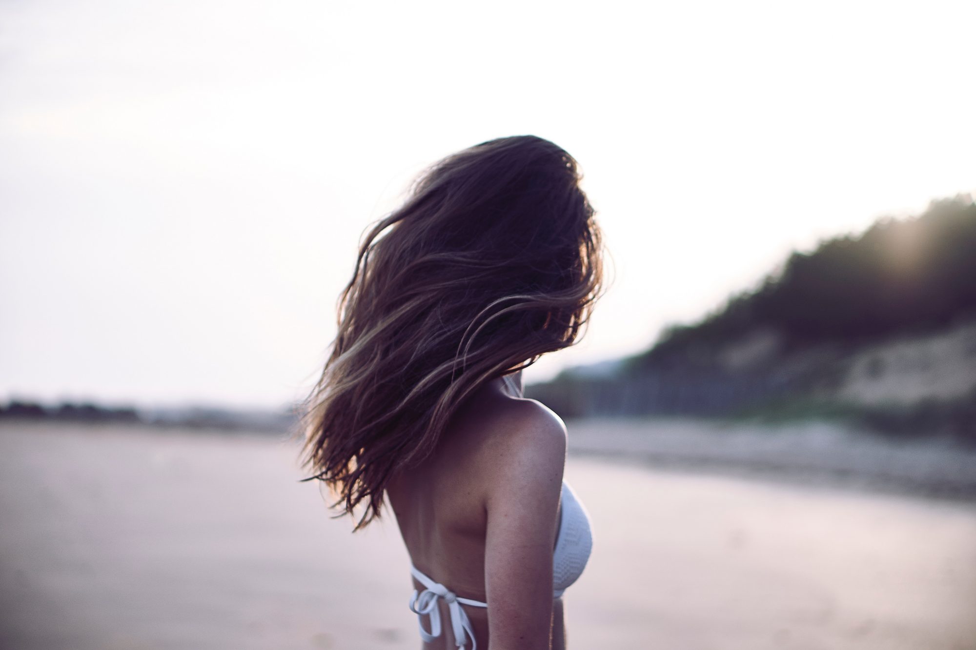 Proteja o seu cabelo do sol (e não só)
