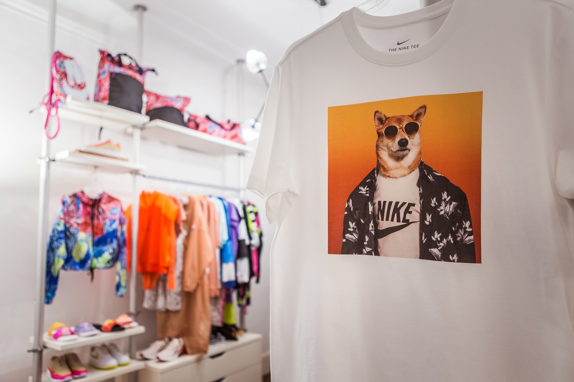 Cores fortes são as propostas para a nova estação da Nike, Pepe Jeans e Triumph