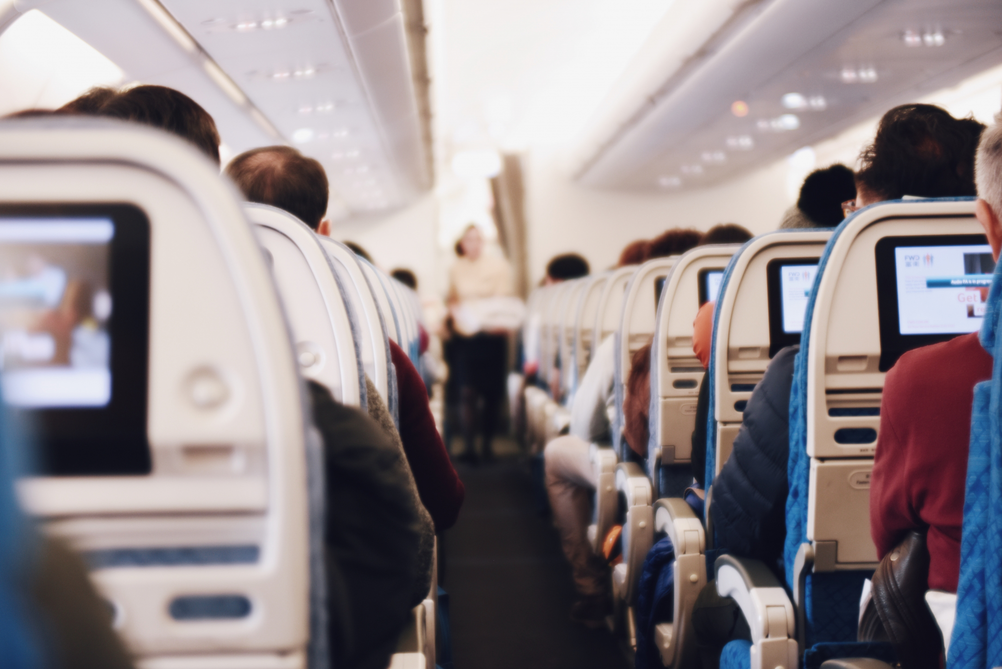 9 coisas estranhas que acontecem com o nosso corpo quando estamos num avião