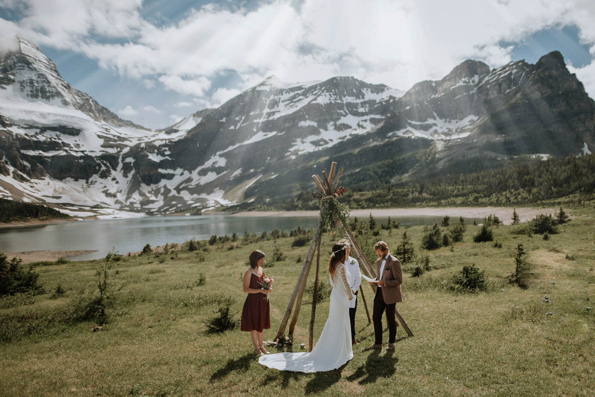 Entre as melhores imagens de casamentos em 2020, está o cenário onde toda a gente sonha casar
