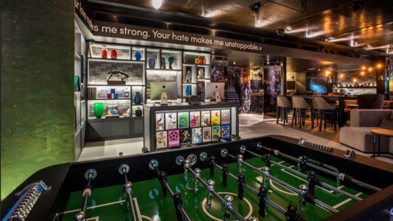 Não é só no mundial. O CR7 Corner tem todo o ano uma decoração alusiva ao futebol