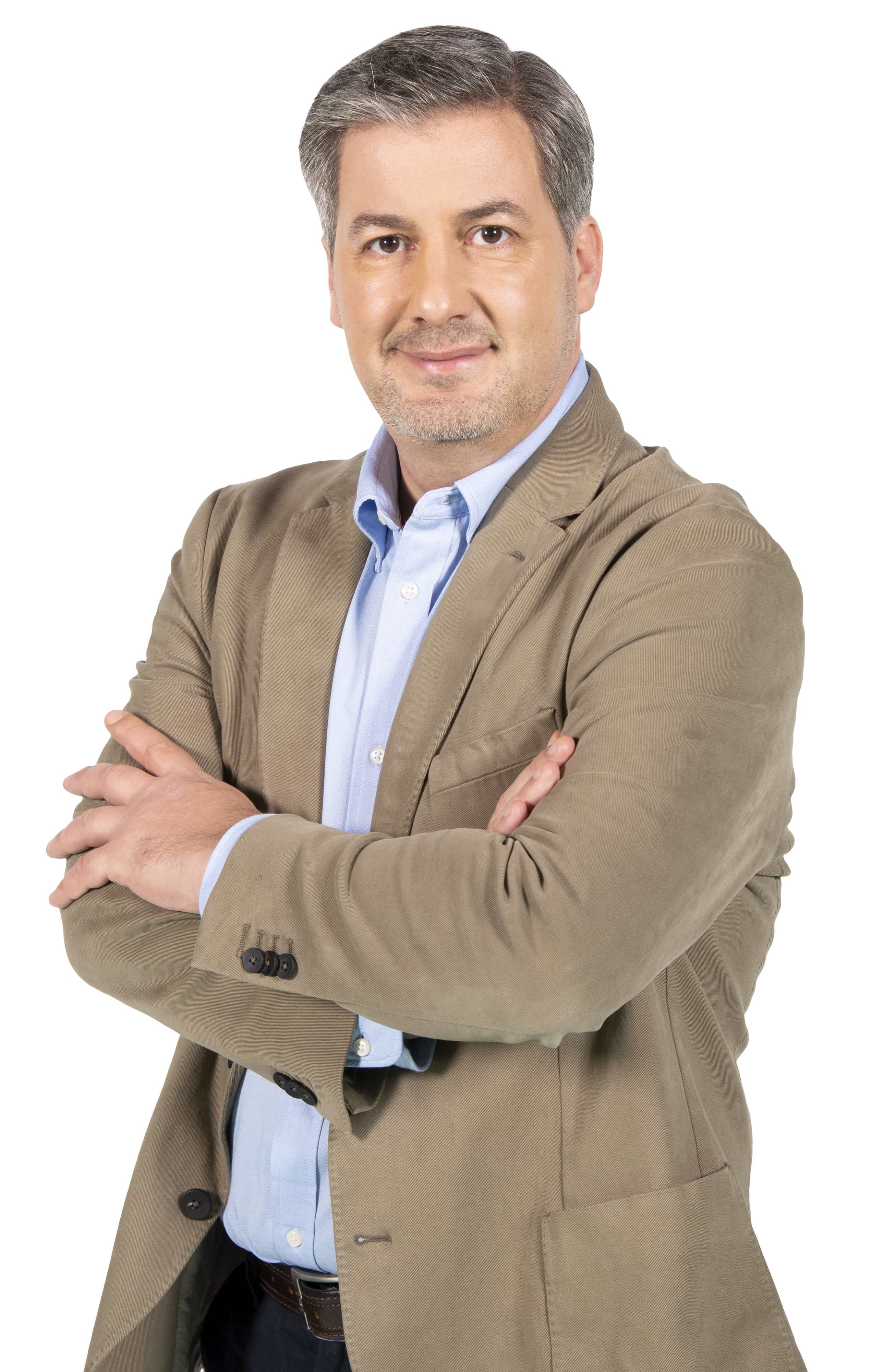 Sem água quente e obrigados a fazer pranchas. Famosos são prisioneiros, mas Bruno de Carvalho faz a festa