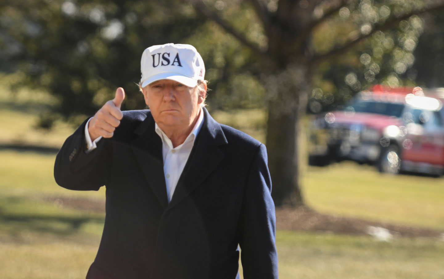 Trump quer bloquear redes sociais nos EUA que “censurem” conservadores, depois de o Twitter o ter apanhado a mentir