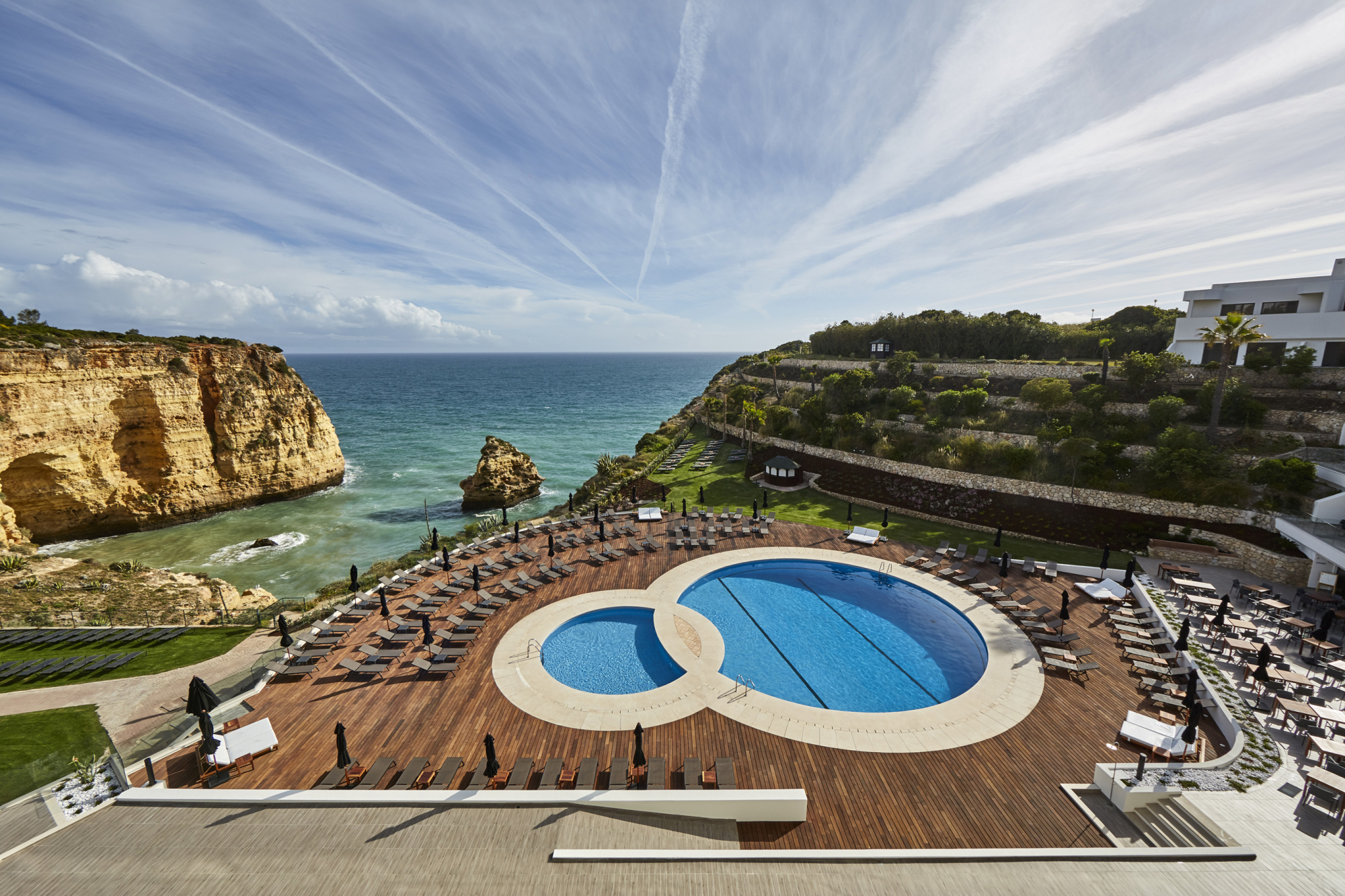Este fabuloso hotel de 5 estrelas vai servir-lhe um jantar com os melhores vinhos algarvios