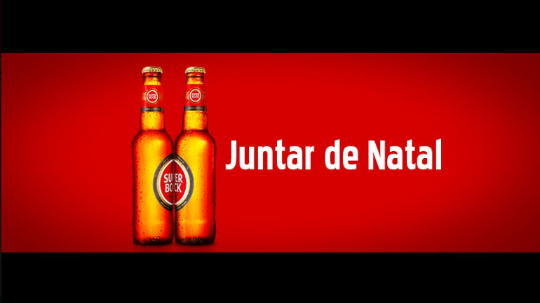 Para ultrapassar a dificuldade que é marcar um jantar de Natal, a marca propõe simplesmente juntar amigos e cervejas