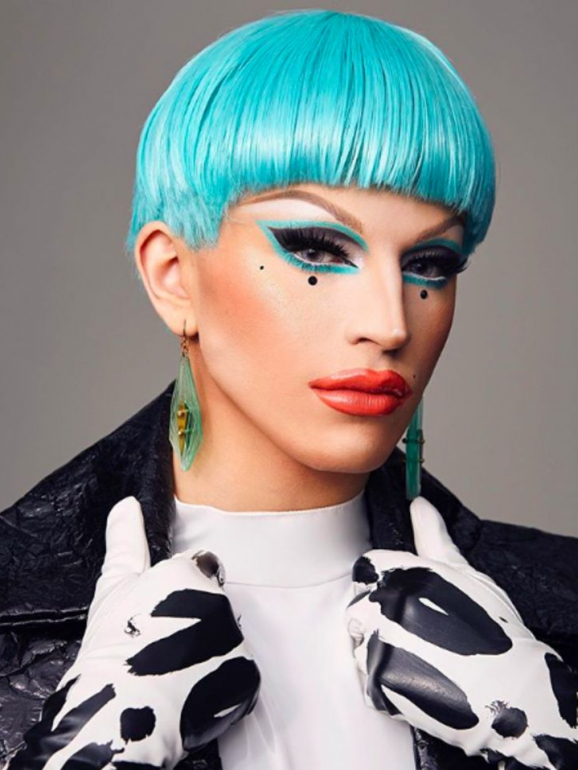 Um dos looks criados por Aquaria com os produtos NYX