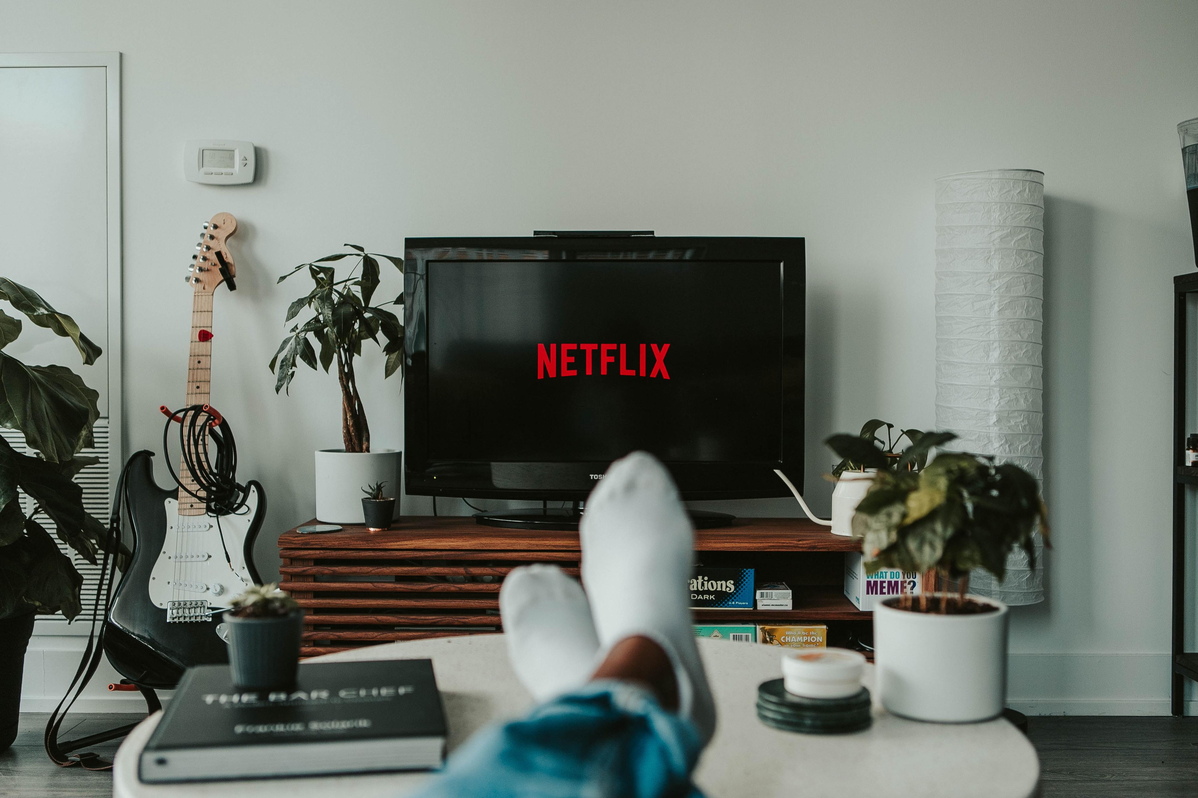 Confinados, os portugueses viraram-se para o streaming — e quem ganhou foi a Netflix e a HBO