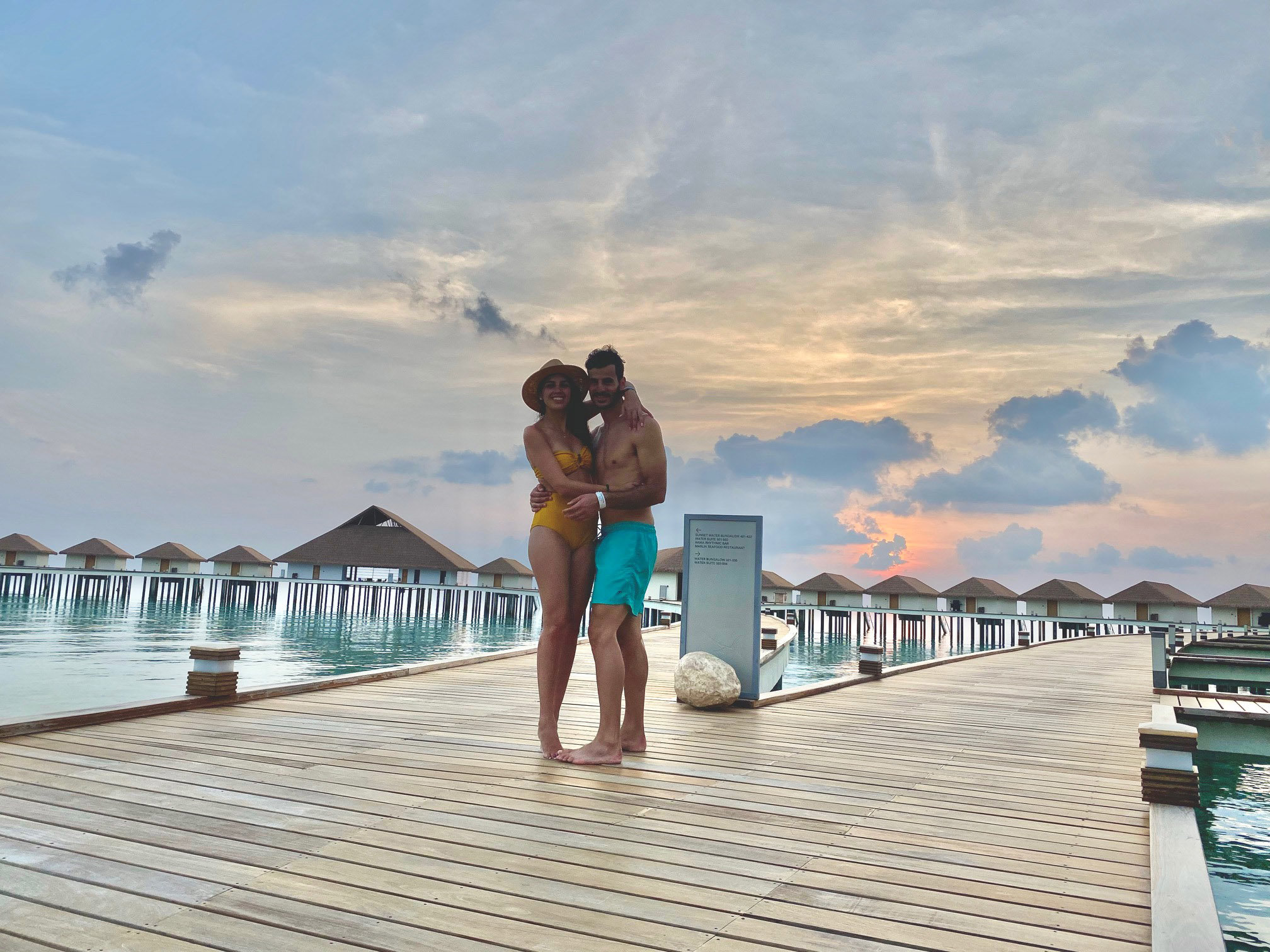 O último casal no “paraíso”. Olivia e Raul foram de Lua de Mel e ficaram sozinhos num resort