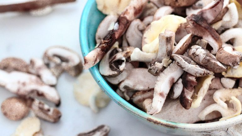 Receitas. 7 molhos caseiros e saudáveis para juntar a pratos de massa