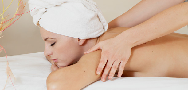 Este speed dating tem massagens e consultoria astral. E pode experimentar várias terapias por 15€