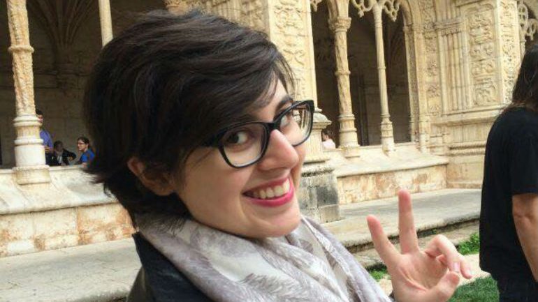 Cátia Gomes no Mosteiro dos Jerónimos. Quase parece que está nos jardins de Hogwarts.