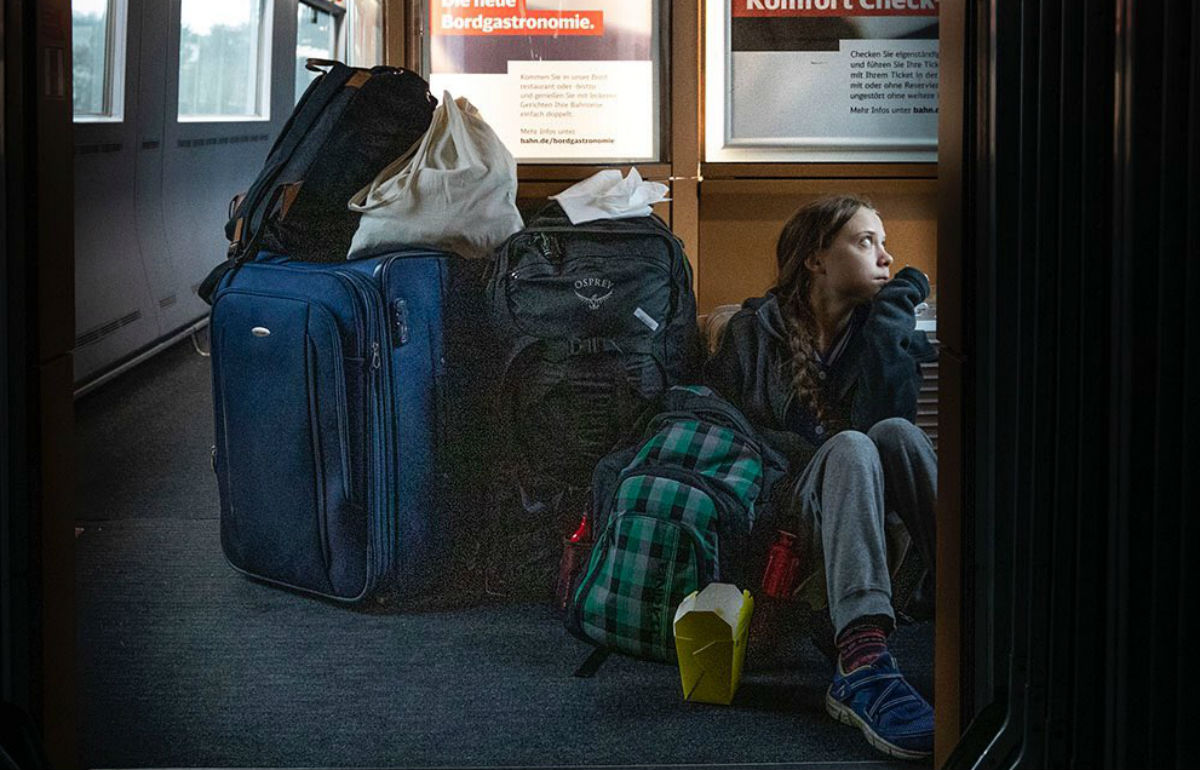 Greta Thunberg publica foto sentada em comboio e empresa alemã responde com sarcasmo