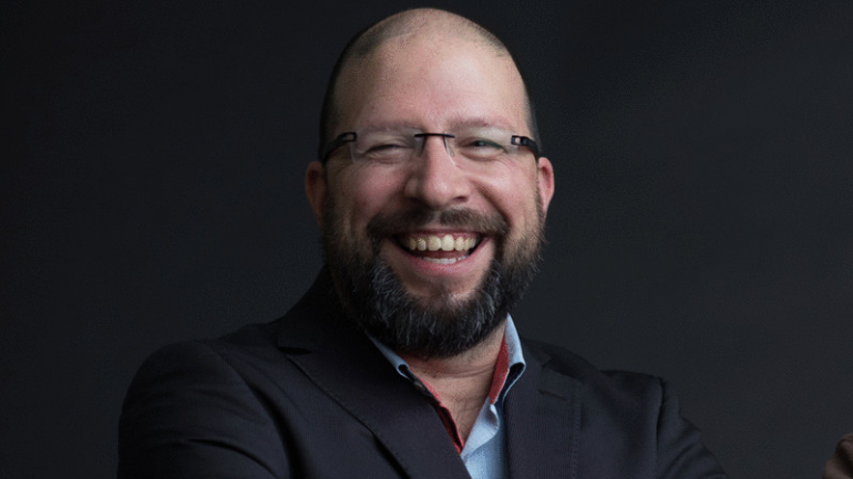 Pedro Caramez é autor do livro 'Como ter Sucesso no LinkedIn' e especialista nesta rede social, fazendo palestras, consultoria e recrutamento digital