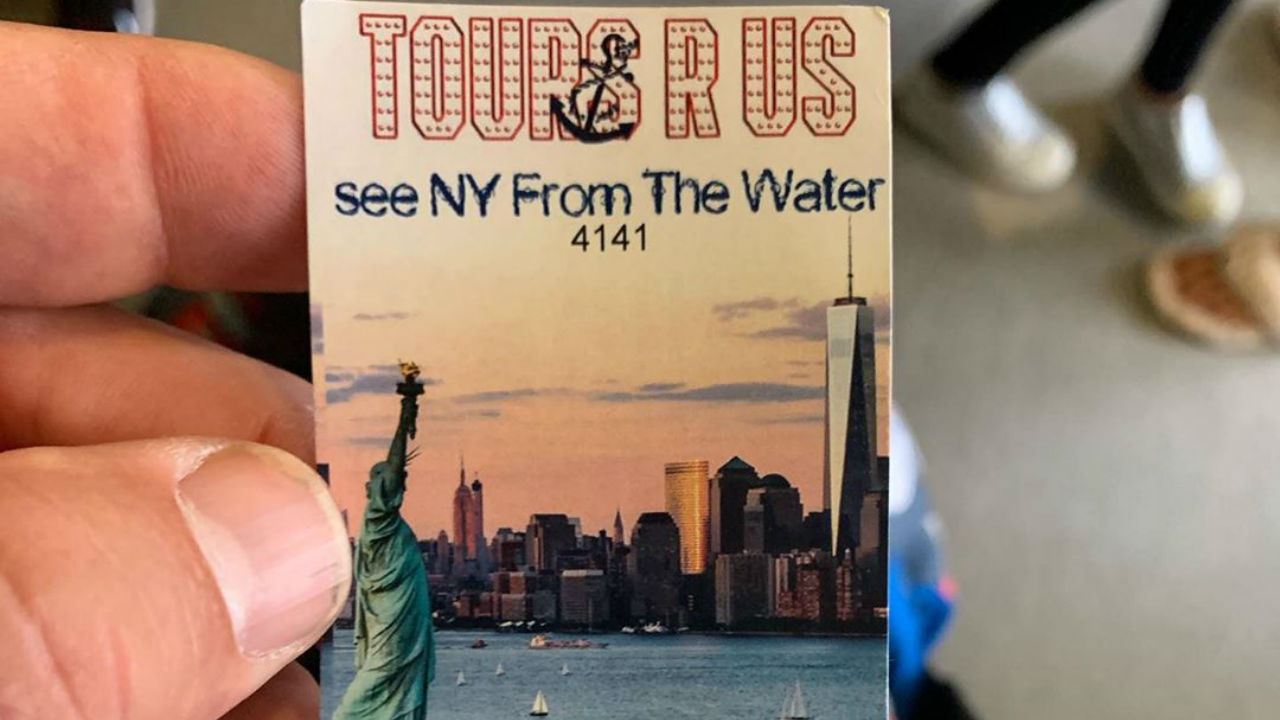 Fotografia do bilhete partilhada por Alec Baldwin no Instagram