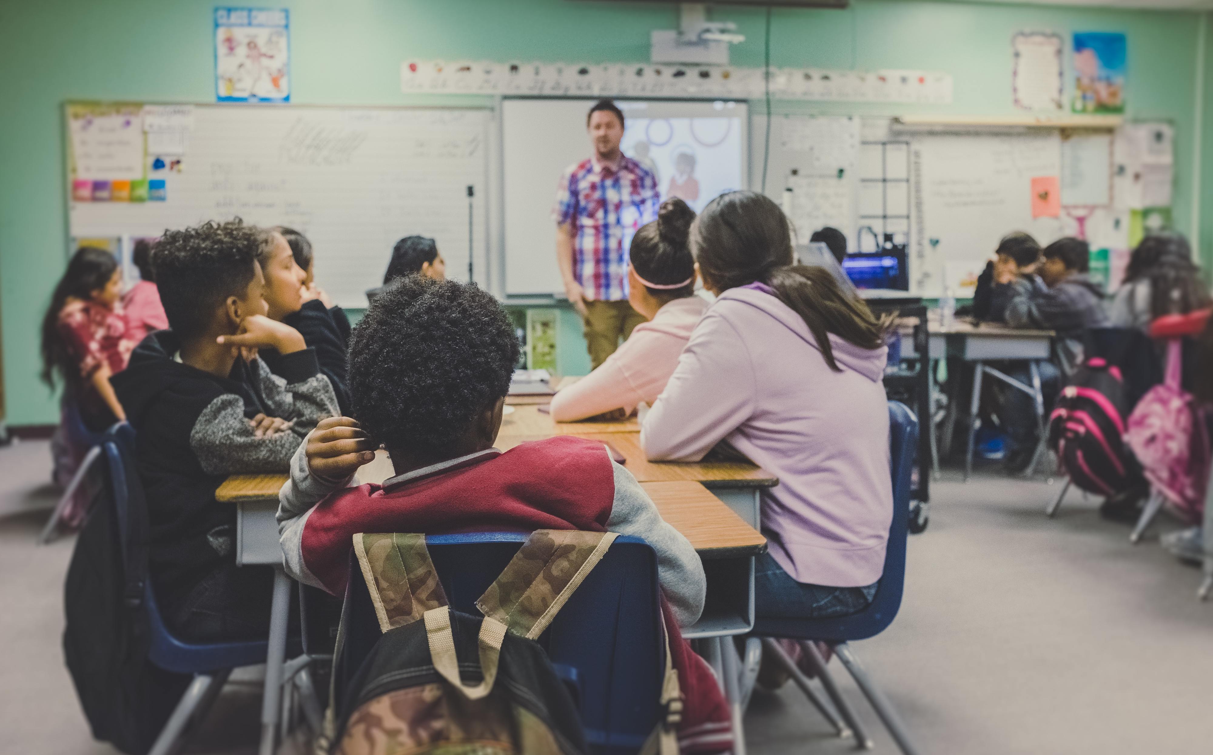 Fomos assistir a uma aula de Educação para a Cidadania (e não, não vimos crianças hipnotizadas)