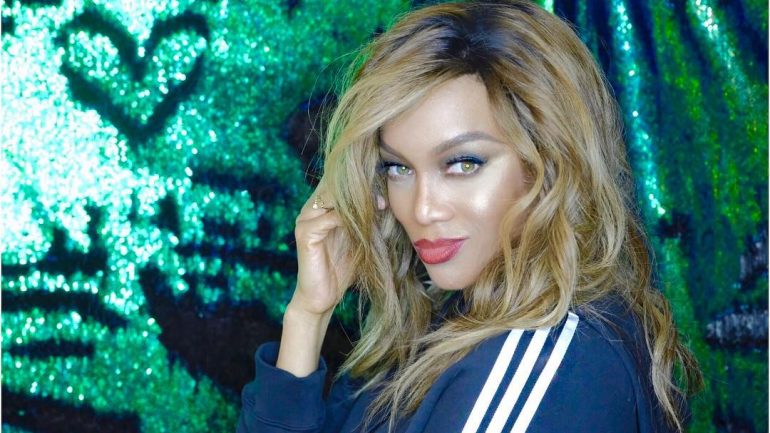 Tyra Banks e o seu famoso smize (sorrir com os olhos)