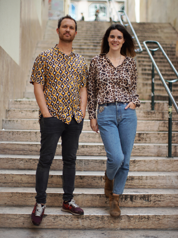 Filipe e Catarina Almeida venderam a a empresa de turismo, a casa e algum do recheio. Catarina despediu-se