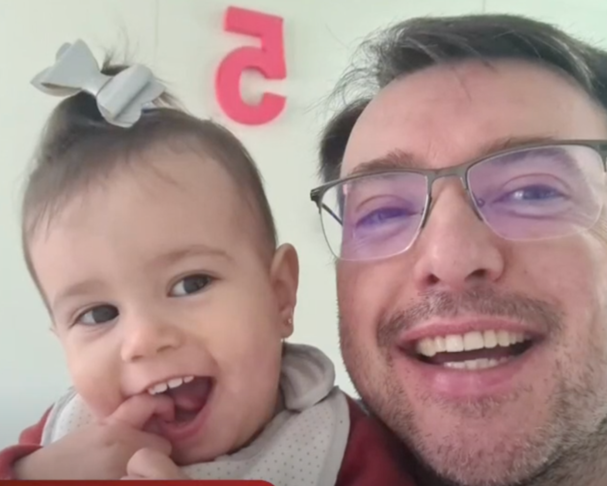 Victória já está a caminho dos braços da mãe. Pai entregou menina na TVI após 25 dias de fuga