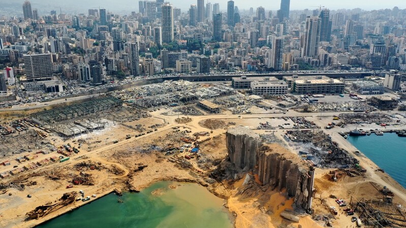 Beirute. Explosão deixa cratera com 43 metros de profundidade