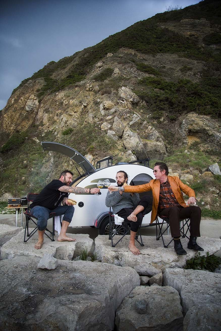 Vimos “Pela Estrada Fora”, o novo programa de Ljubomir, e ficámos com fome (e sede) de Portugal