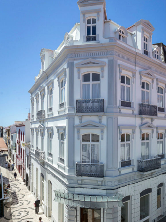 O prédio sofreu uma profunda intervenção do arquiteto Aires Mateus, que manteve a traça original do edifício