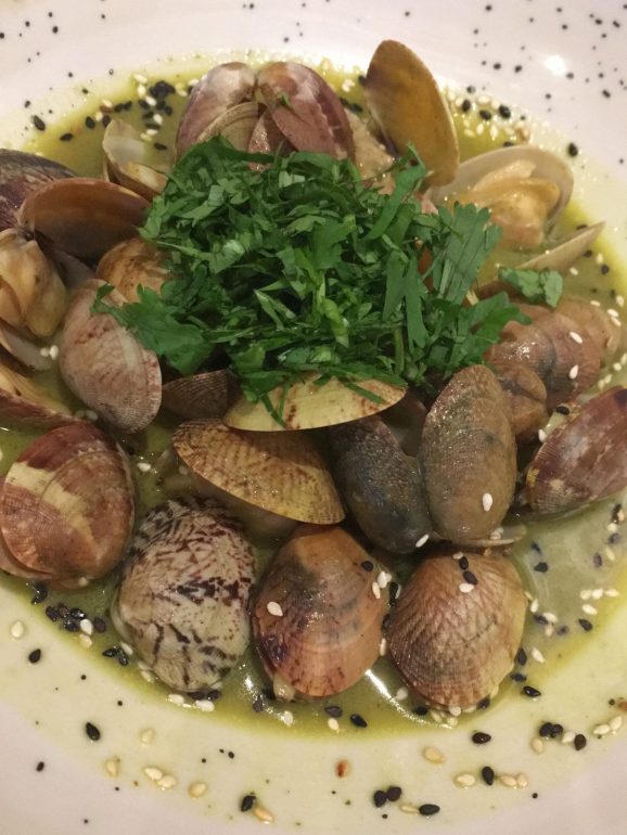 Amêijoas com garam masala, uma especialidade do Okah que poderá provar a partir do final de julho