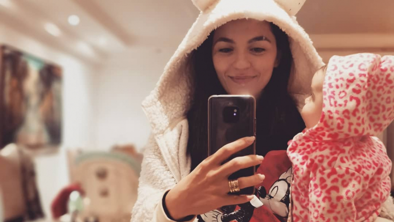 Sara Barradas e a filha 