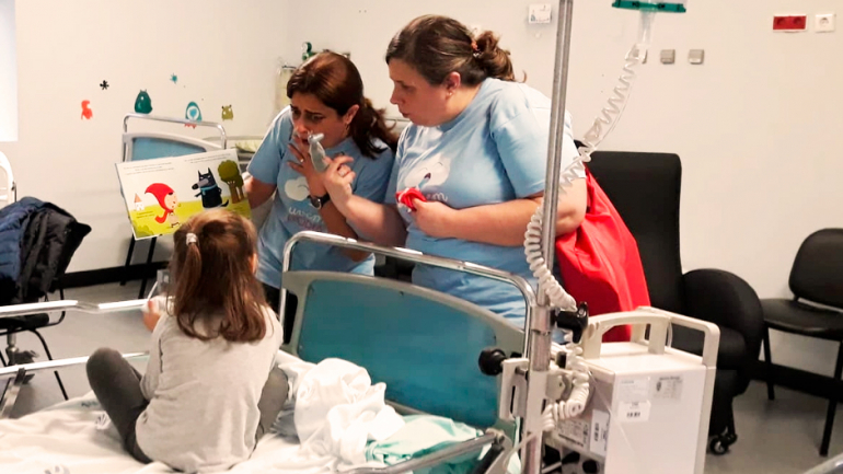 Voluntárias da Nuvem Vitória são verdadeiras contadoras de histórias