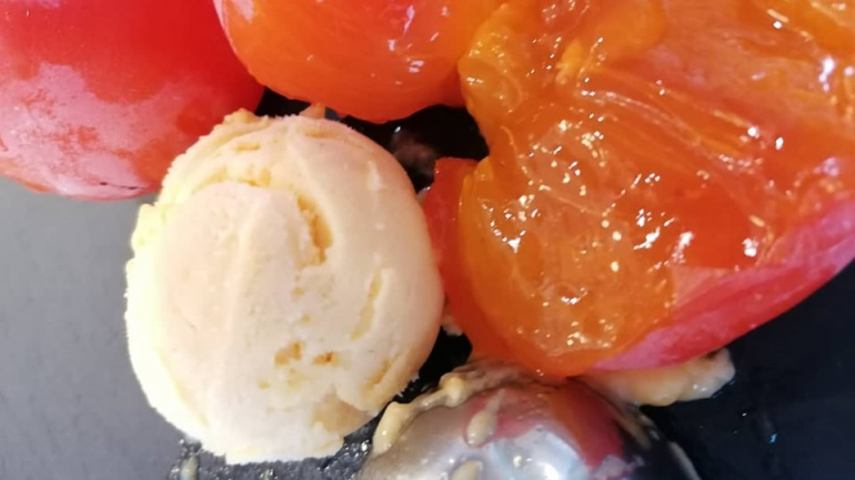 Gelado de dióspiro, um sabor original e que só se encontra nesta época do ano