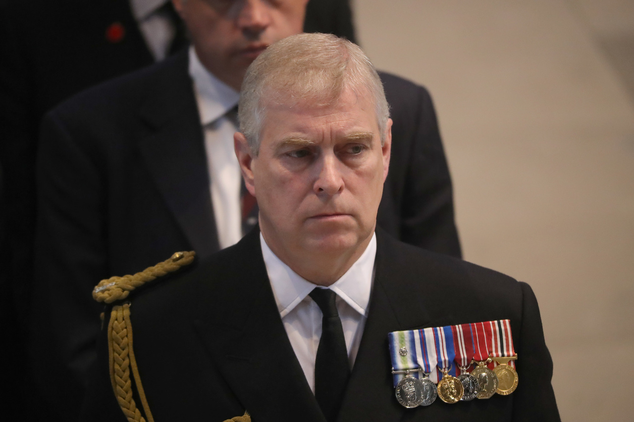 Príncipe André fala sobre a polémica de Jeffrey Epstein e admite ter desiludido a coroa britânica