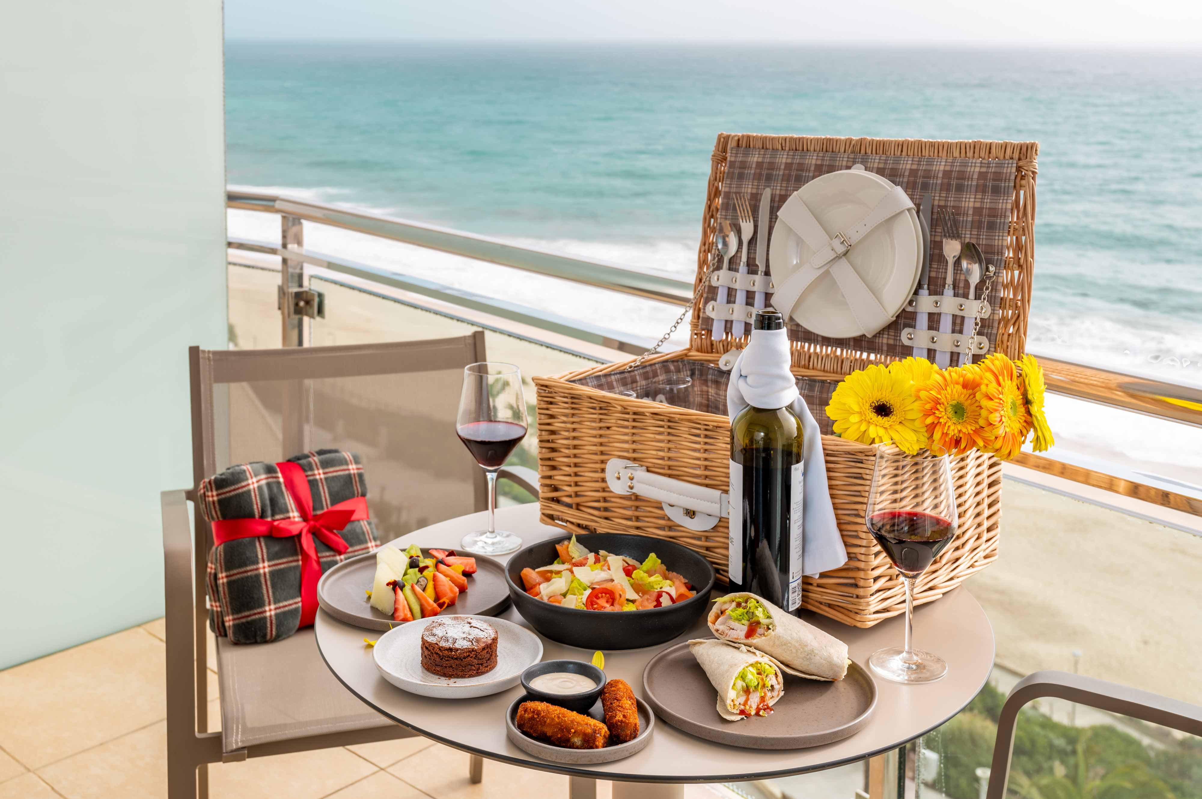 sesimbra oceanfront hotel