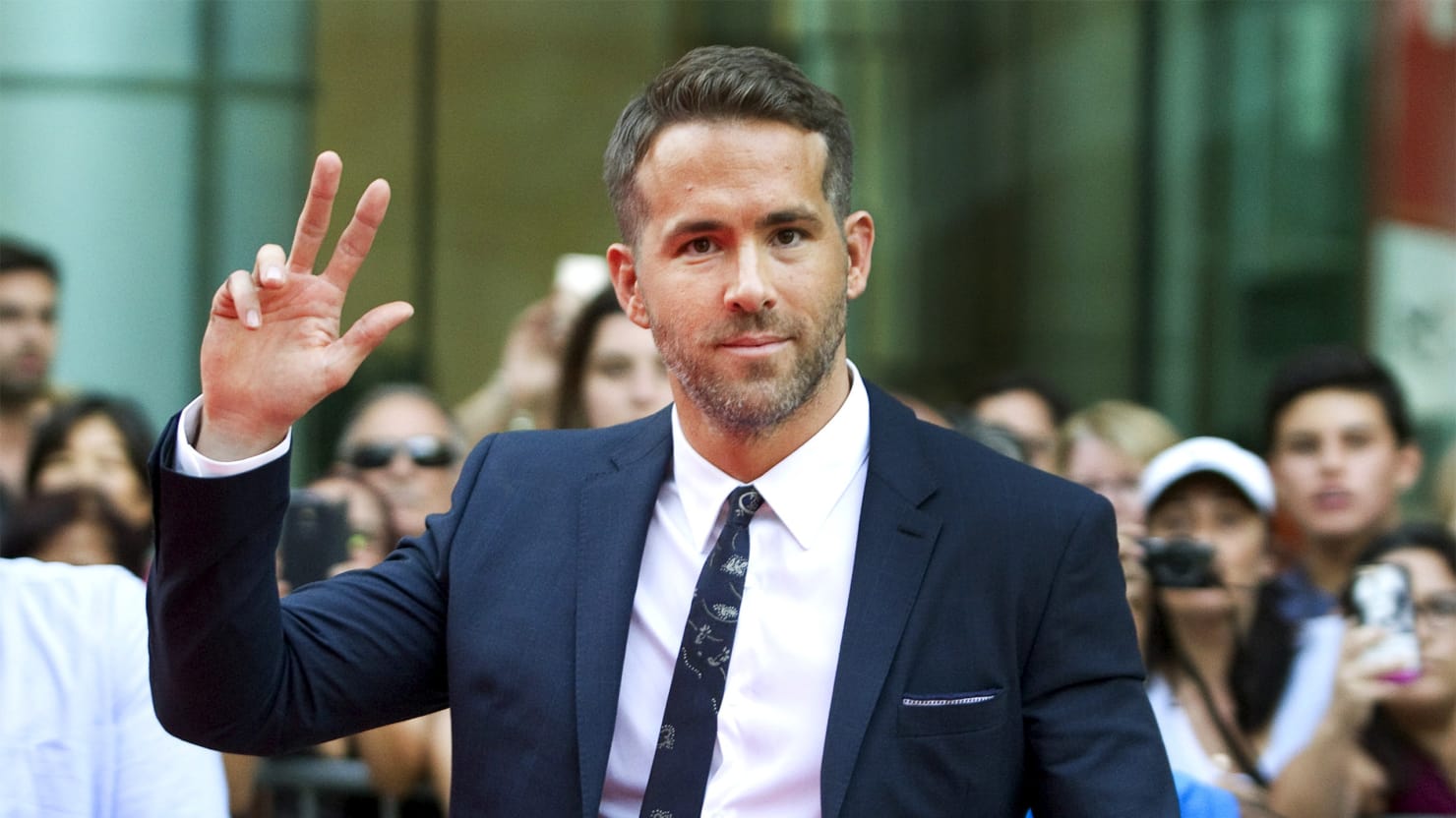 Ryan Reynolds e Michael Bay estão a caminho da Netflix para um novo filme