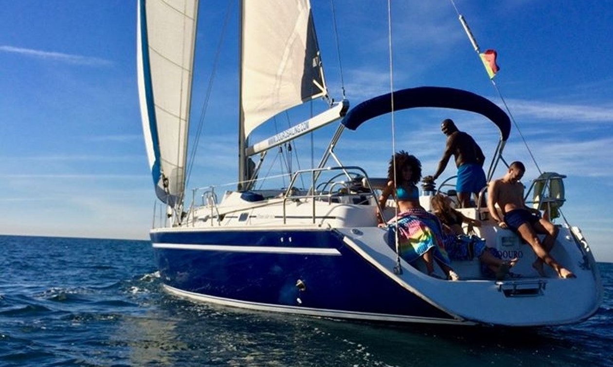 Férias. 4 barcos incríveis para uma festa em alto mar