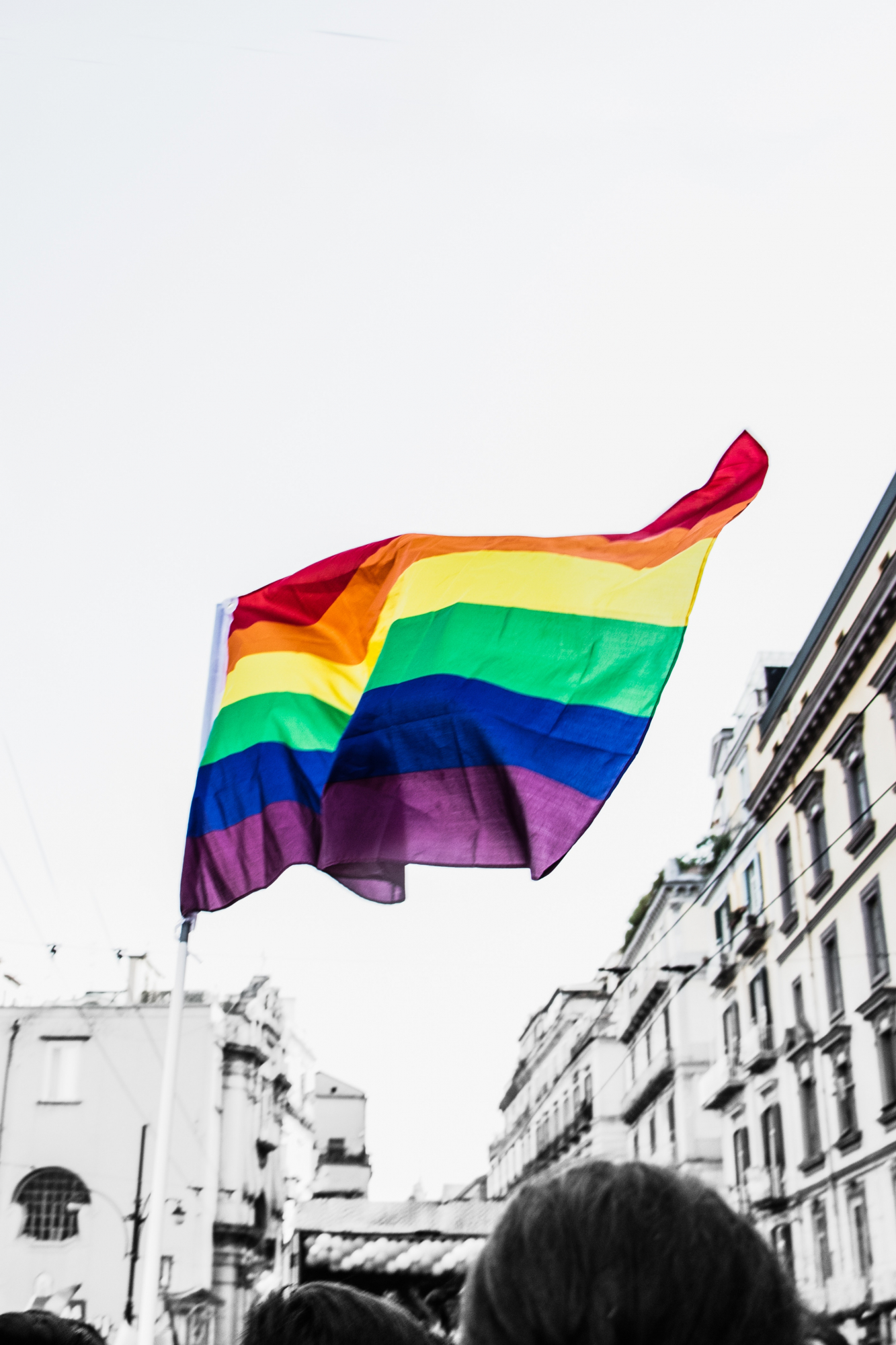 A primeira bandeira do orgulho gay era diferente da que vemos hoje