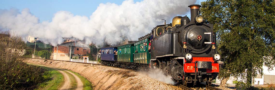Todos a bordo. O Comboio de Natal a vapor da CP está de volta – e não vai ficar muito tempo nos carris