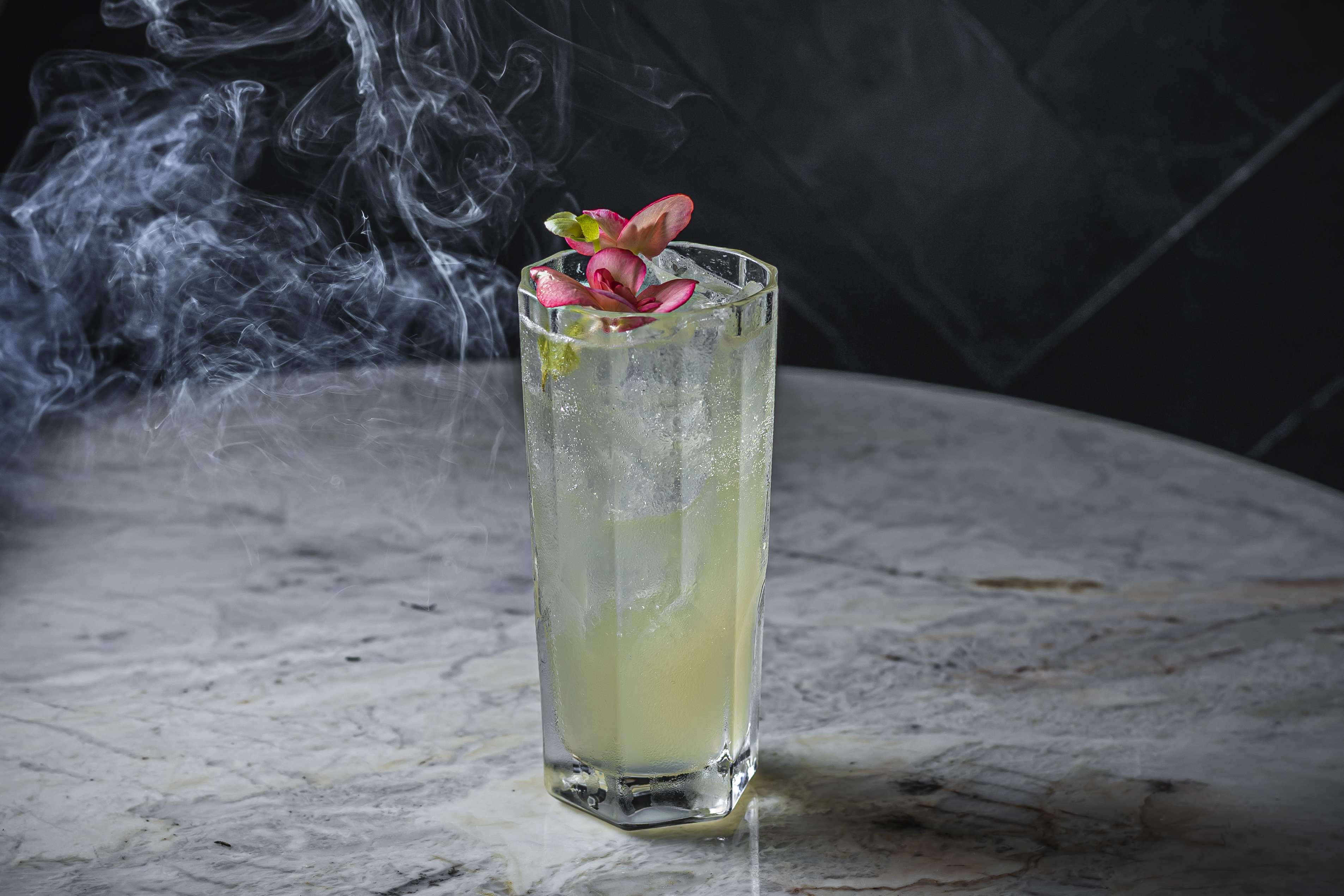 Aprenda a fazer um dos cocktails mais famosos de São Paulo (e impressione no próximo jantar em casa)