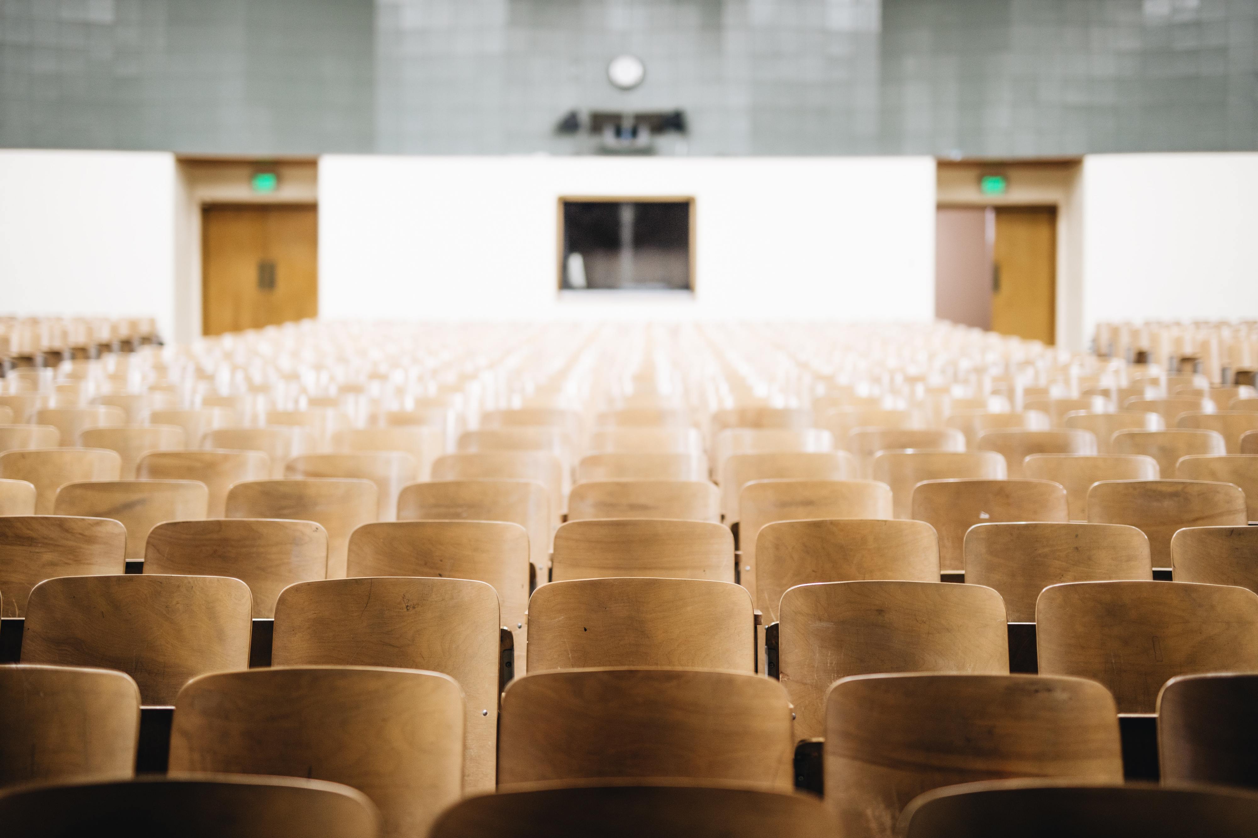 Universidades reabrem em maio, mas com muitas diferenças. O que vai mudar no Ensino Superior?