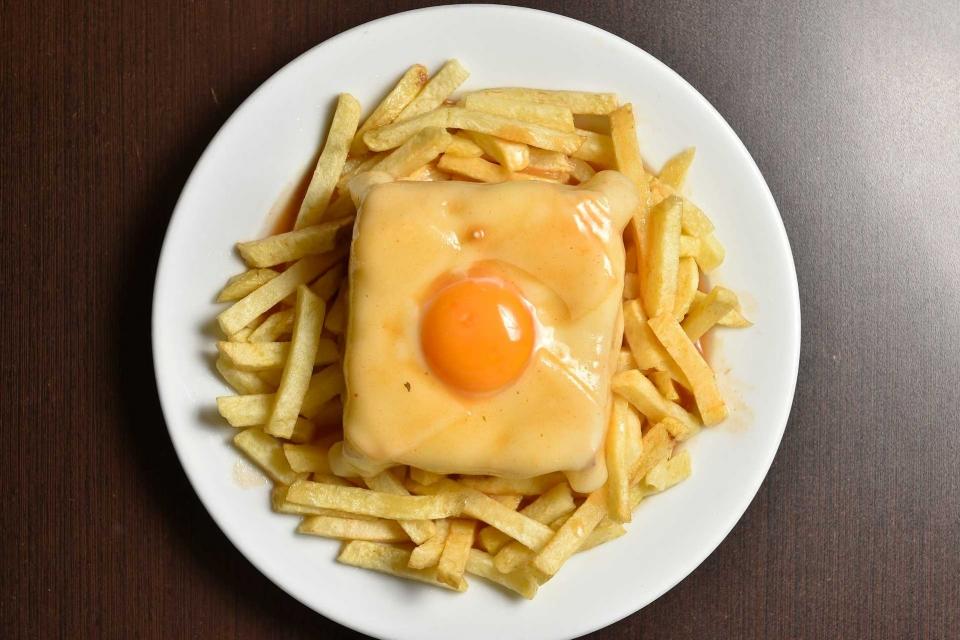 Atenção, amantes de francesinha. Vem aí um festival todo dedicado a este prato (e a entrada é gratuita)