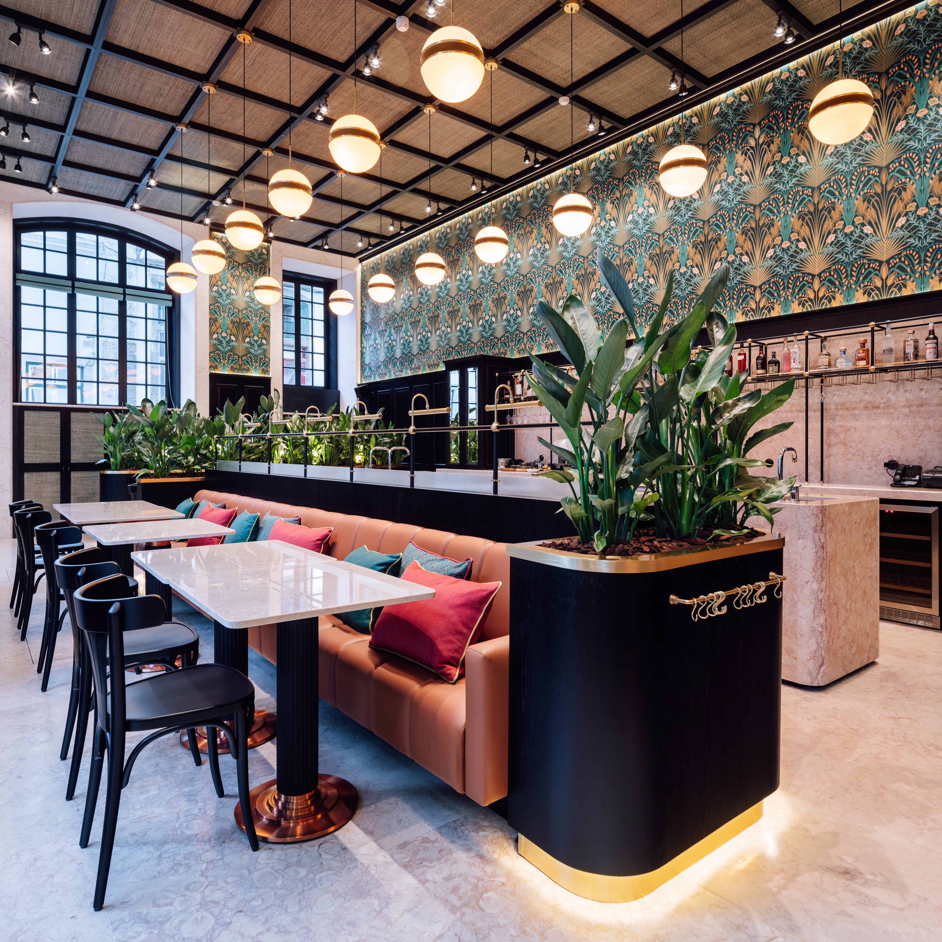 18.68. De um quartel de bombeiros nasceu este novo bar lisboeta (e os cocktails são de outro mundo)