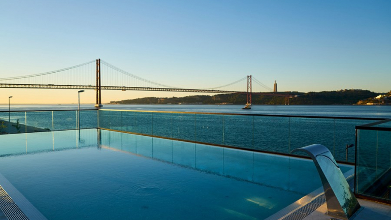 6 sítios surpreendentes para ver o pôr do sol em Lisboa
