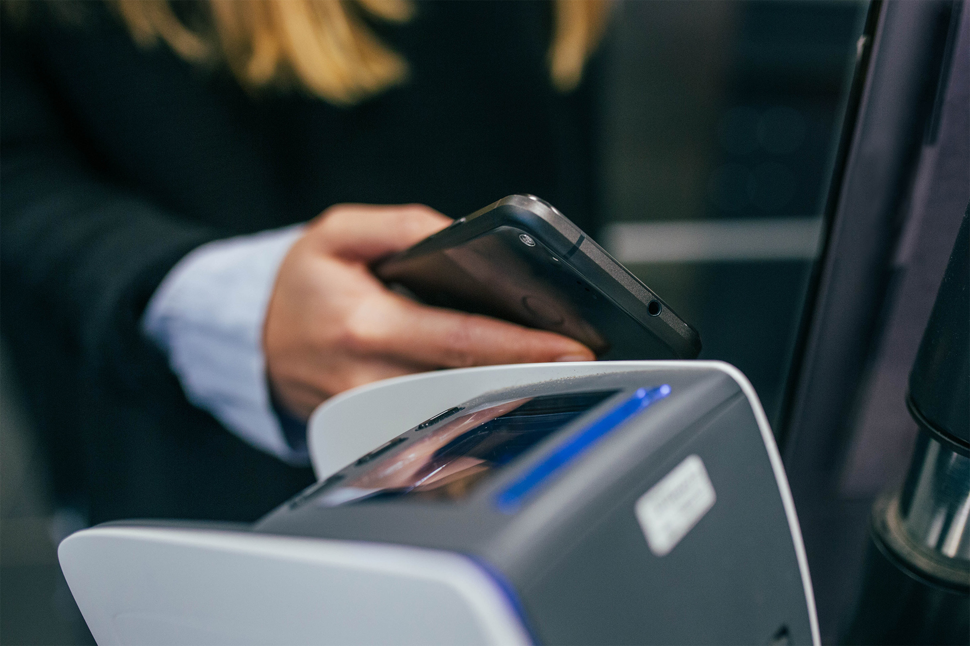 Esqueça o cartão bancário. Agora pode pagar todas as suas compras através da App Cartão Continente