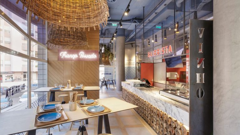 O restaurante tem 24 lugares sentados