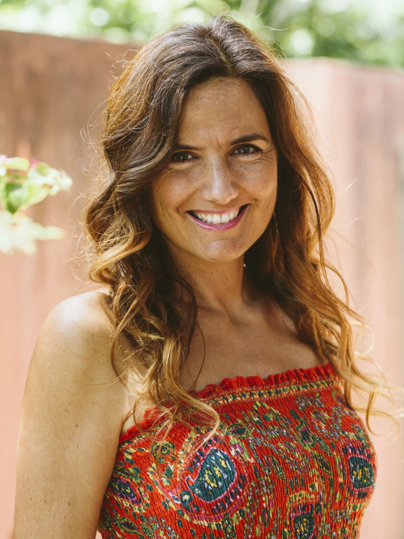 Ana Garcez é mestre em musicoterapia e pós-graduada em Health Coaching de Nutrição Integrativa 