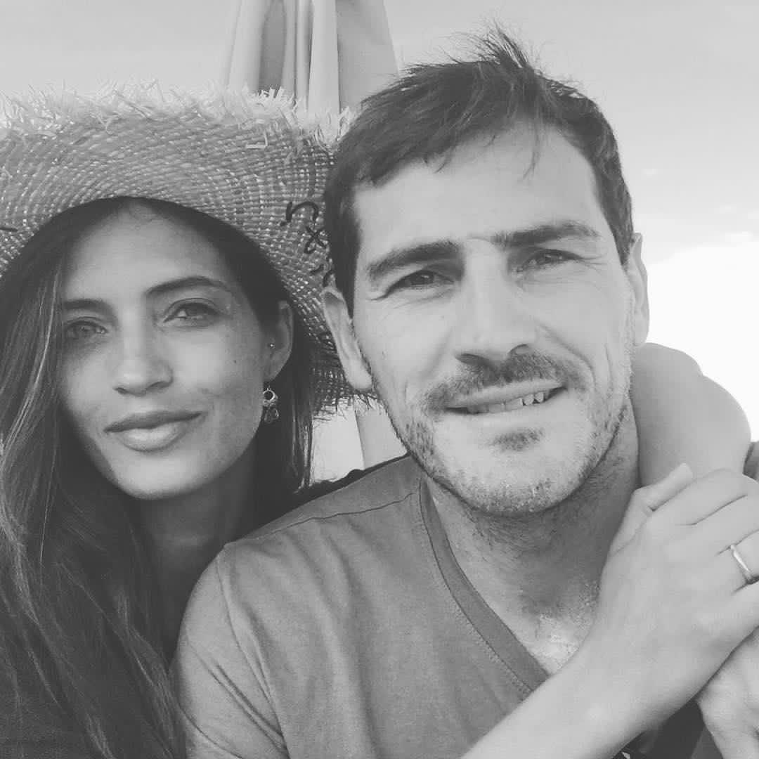 Iker Casillas e Sara Carbonero reagem às notícias sobre os filhos não usarem o apelido do pai. “Não vale tudo”