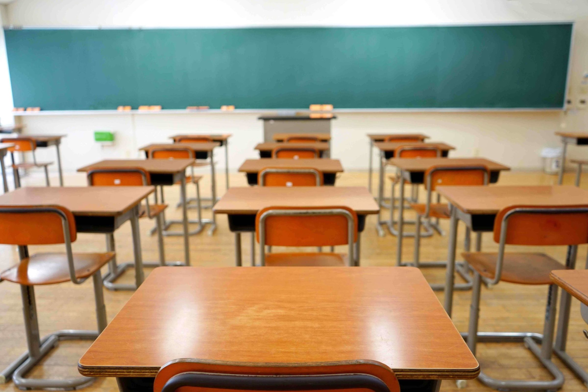 COVID-19. Fenprof acusa governo de encobrir “a situação vivida” nas escolas do País